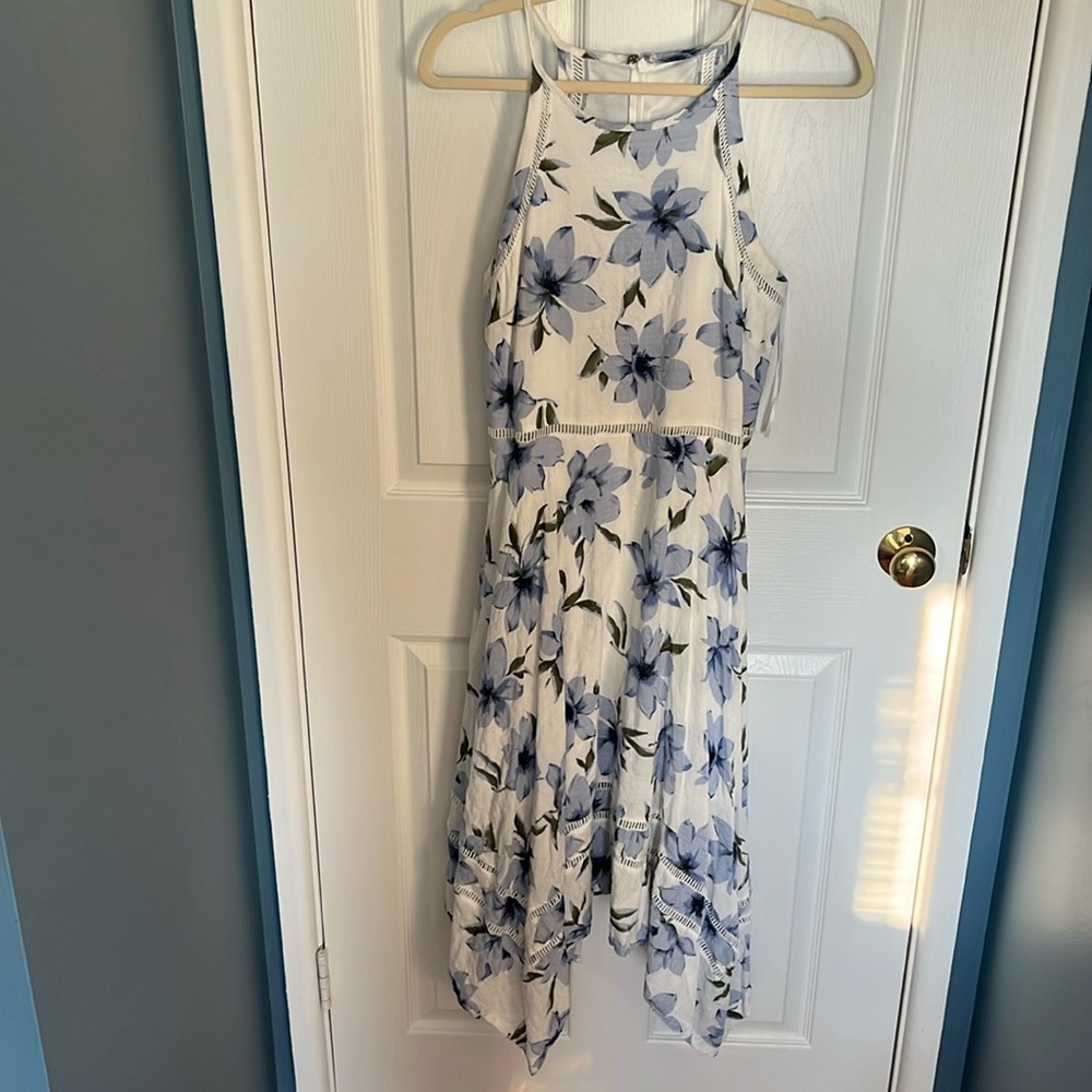 Lulu’s Floral Midi Dress